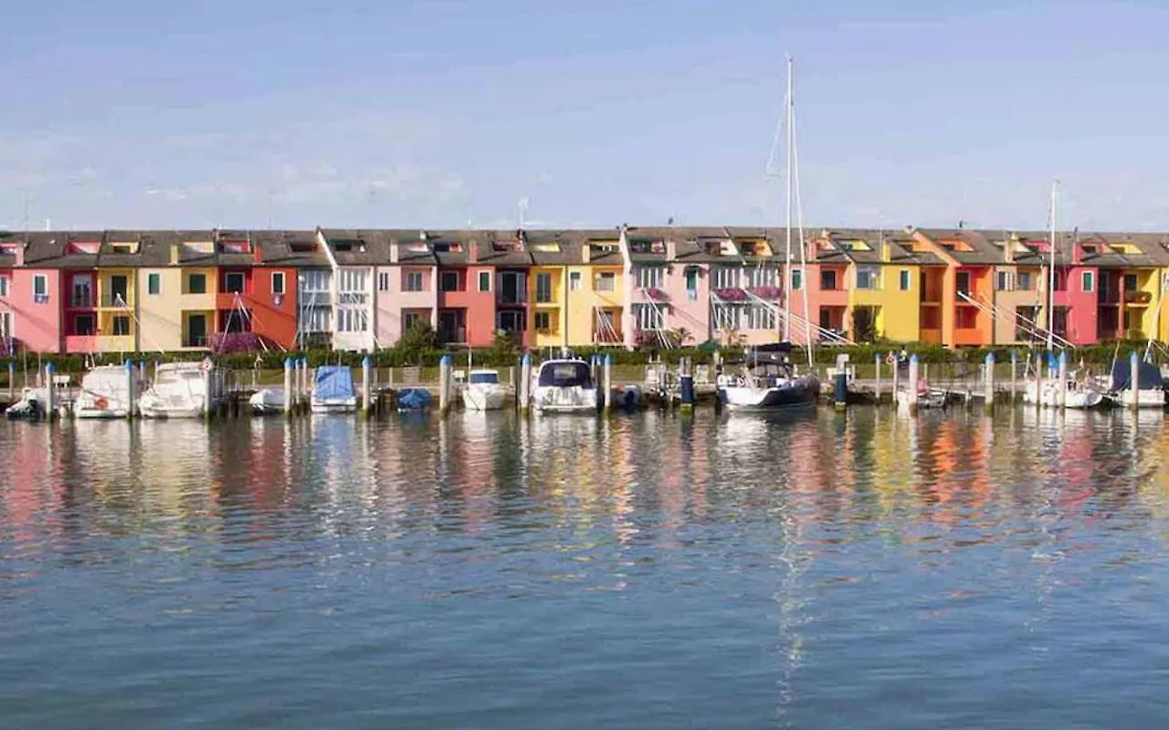 Modern Apartment With Private Garden Porto Santa Margherita di Caorle Italy