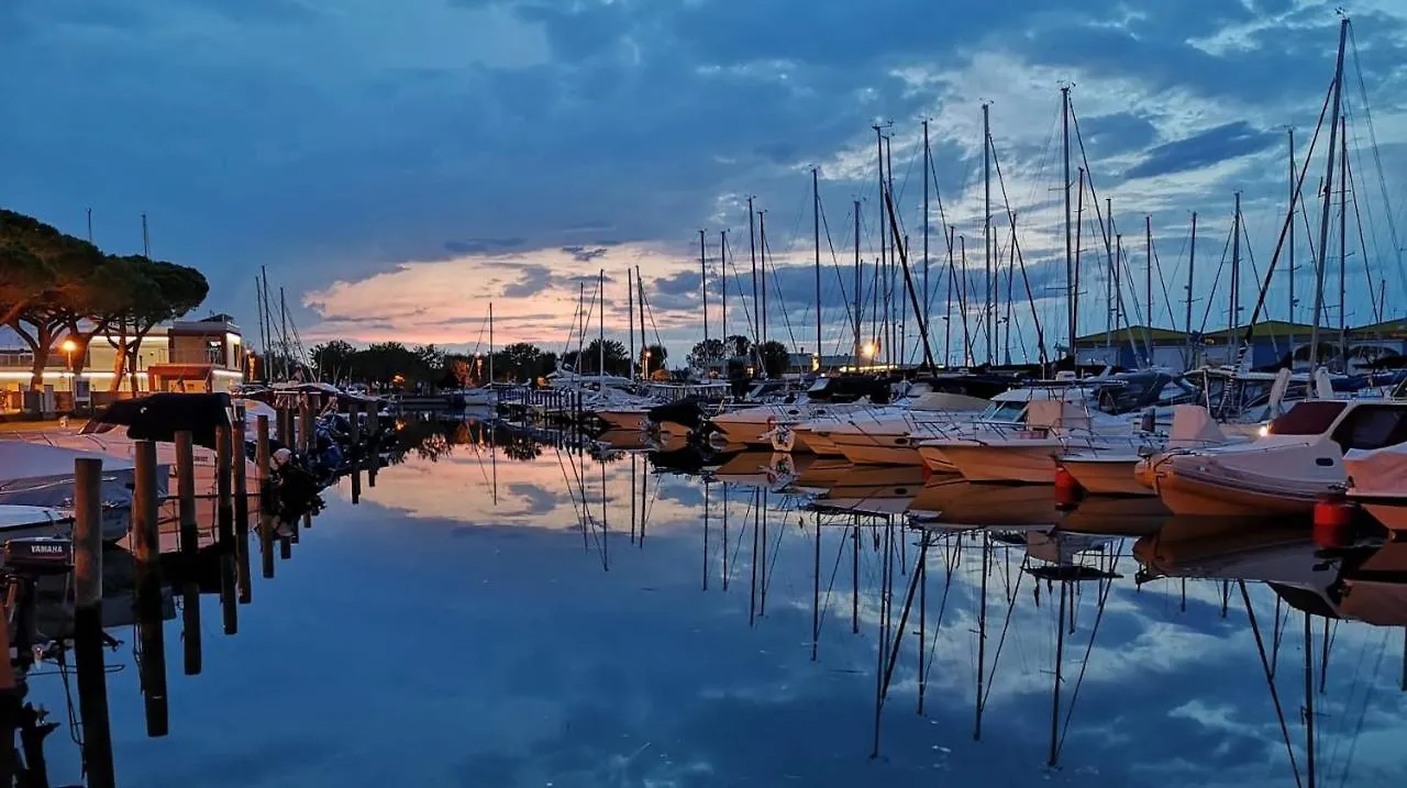Modern Apartment With Private Garden Porto Santa Margherita di Caorle Italy
